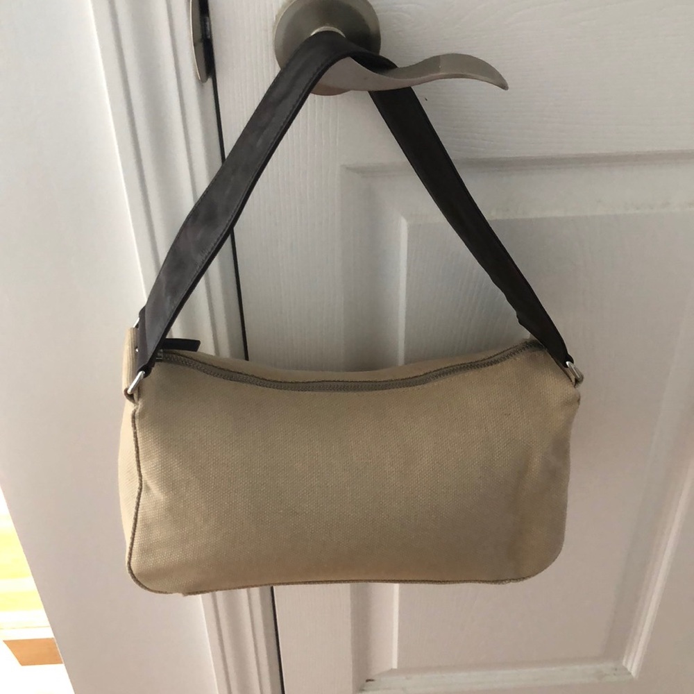 Elegant Beige Canvas Linen Leather Strap/Handle Shoulder Hobo Bag zipper closure